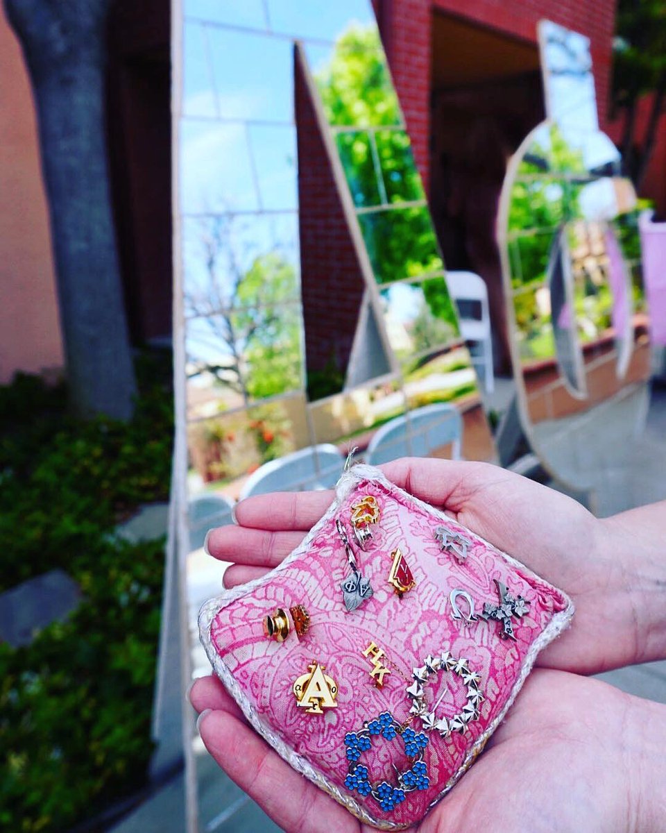 Alpha Phi tweet media