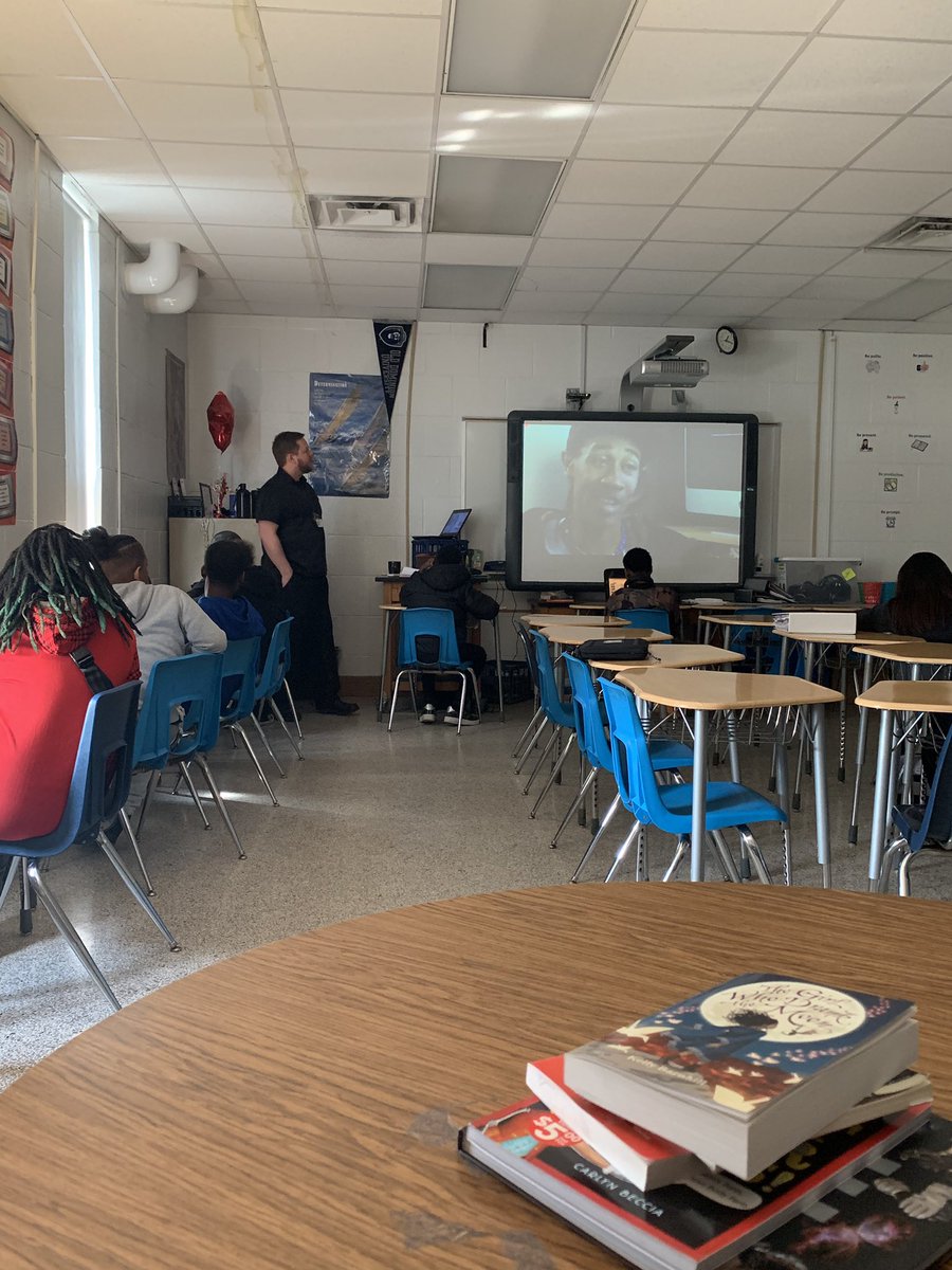 BaysideMSVBCPS's tweet photo. Today our @BaysideMSVBCPS students had special Digital Learning Day lessons to learn about Cultivating a Digital Footprint and how to Be Kind Online! #vbits #DigitalLearningDay2019 @MsPeeJay @mrgshoe @VBAggie93 @sarapmendez1 @StlrFan https://t.co/95yZrow5CA
