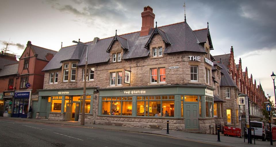 ConwyAleTrail's tweet photo. 🌟 The Station, Colwyn Bay🌟is back! Returning to the trail on the 11th of May! We'll see you at the bar! 😉

Pre-order your tickets now! https://t.co/KOlp5XIT4U https://t.co/ZkzAJQO0pL