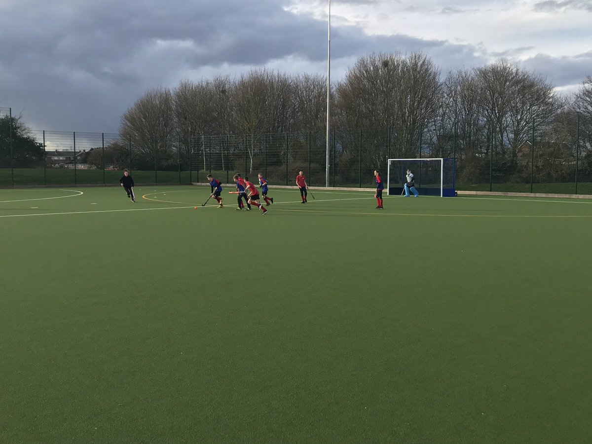 ac_kes's tweet photo. Great Inter House Hockey 🏑 competition tonight @Pelicanshockey Great to see so many pupils playing hockey and enjoying the great club facilities #ClubLink #HouseEvent #Fun #Opportunities @EmatSecondary @kesacademy @EnglandHockey https://t.co/KajECBgMeB