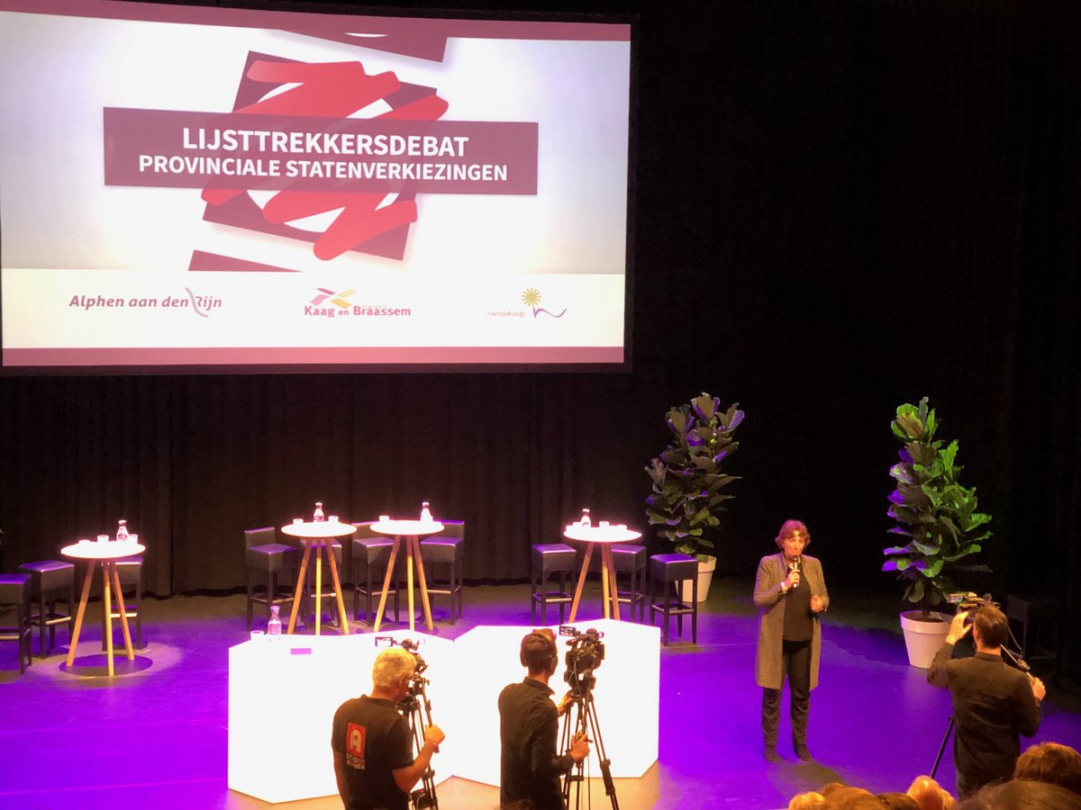 AlphenCDA's tweet photo. Burgemeester Spies opent #lijsttrekkersdebat #PS2019 in ⁦@thcastellum⁩ https://t.co/FZHidixPuC