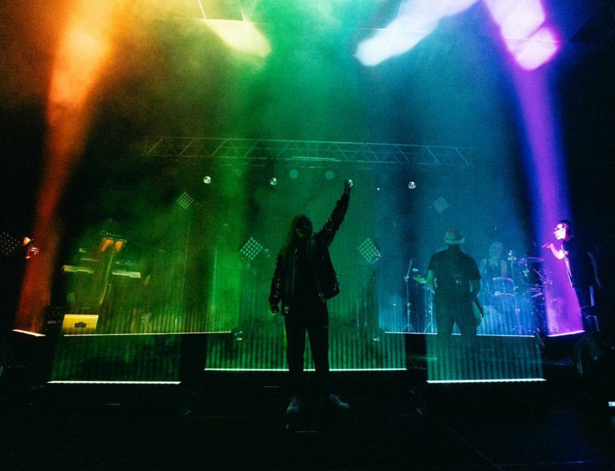 FR_HayleyKiyoko's tweet photo. I cannot believe it's over 😭😭😭#ExpectationsEncoreTour https://t.co/u5KmtmAZhG
