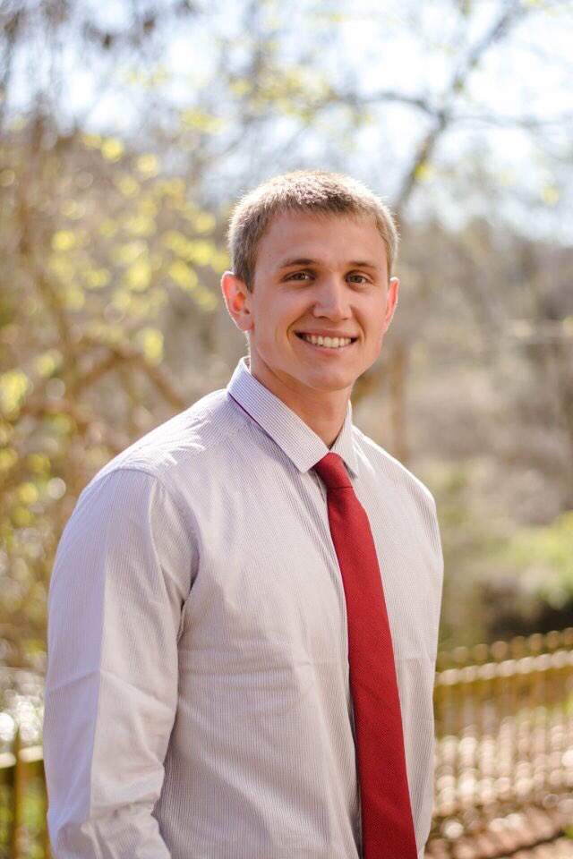 ugaiabc's tweet photo. Introducing Hunter Konuszewski, the Director of Finance for IABC. Hunter is a senior broadcast-journalism major earning a minor in communications and a certificate in sports media. One day he would love to work in sports marketing or sports broadcasting! https://t.co/lXqt6vYeMH
