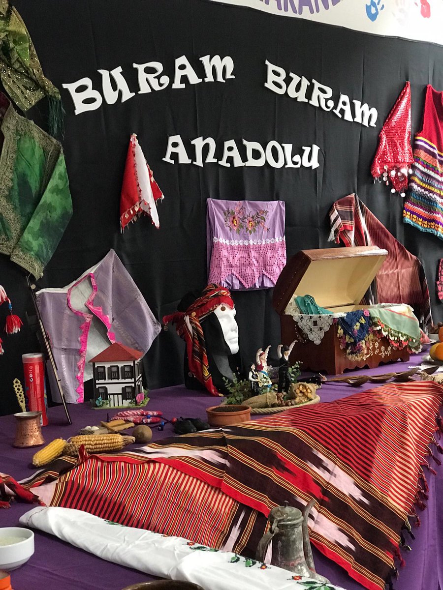 UOMuratpasa's tweet photo. Kültürel mirasımızı yansıtan unsurların yer aldığı 'Buram Buram Anadolu' sergimizden kareler.. https://t.co/Q2QLYLOSBg