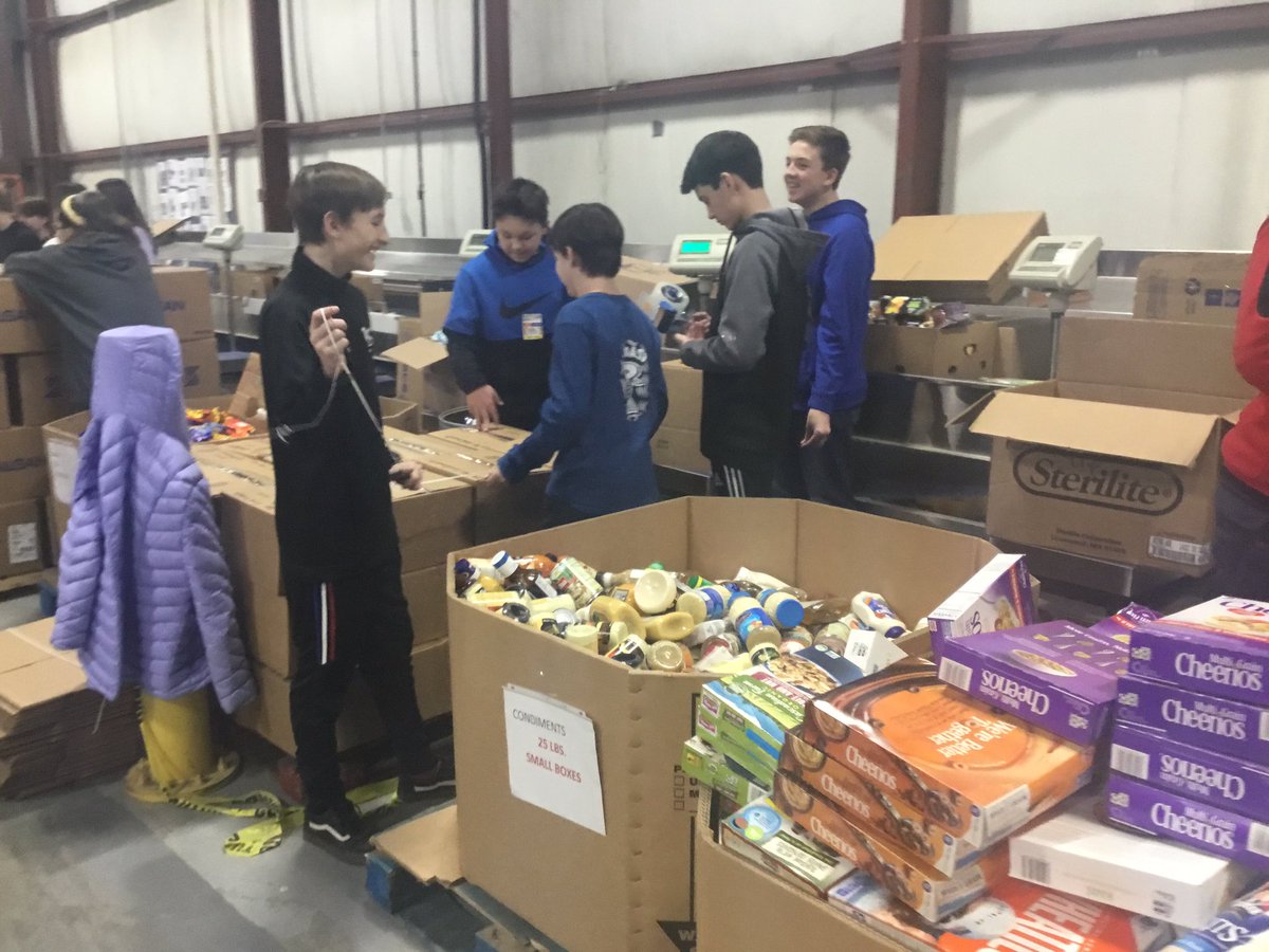 SDMS_NJHS's tweet photo. SDMS NJHS students helped the community by volunteering at the Maryland Food Bank. It was great to see how much food we packaged and to imagine all the people who would benefit from our hard work! Fun time had by all! https://t.co/uqoqqrb3x4