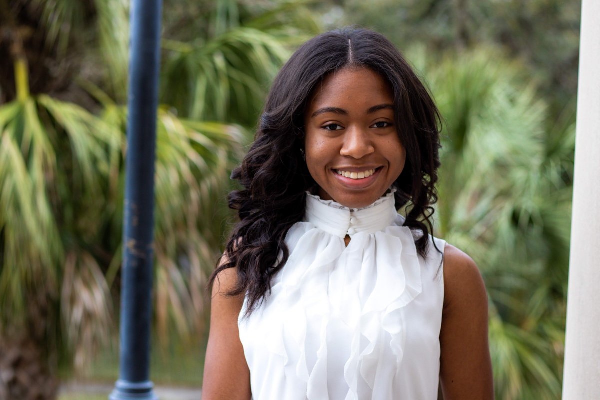ManshipSchool's tweet image. What better time than #InternationalWomensDay2019 to recognize our student, Sydni Prather, who is this year's winner of the Espirit de Femme award from the @LSU_WC! The award acknowledges a person who has made exceptional efforts toward the advancement of women in Louisiana. 1/2