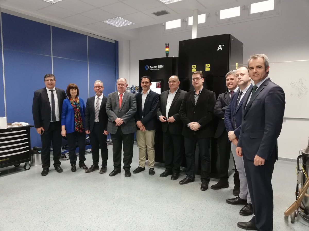 AIDIMME's tweet photo. Varios miembros de la Comisión de Industria @cortsval han visitado las instalaciones de @AIDIMME para conocer de primera mano la colaboración AIDIMME - @ghinduction en el ámbito de la fabricación #aditiva en #cobre. https://t.co/l3ic9kUtgP