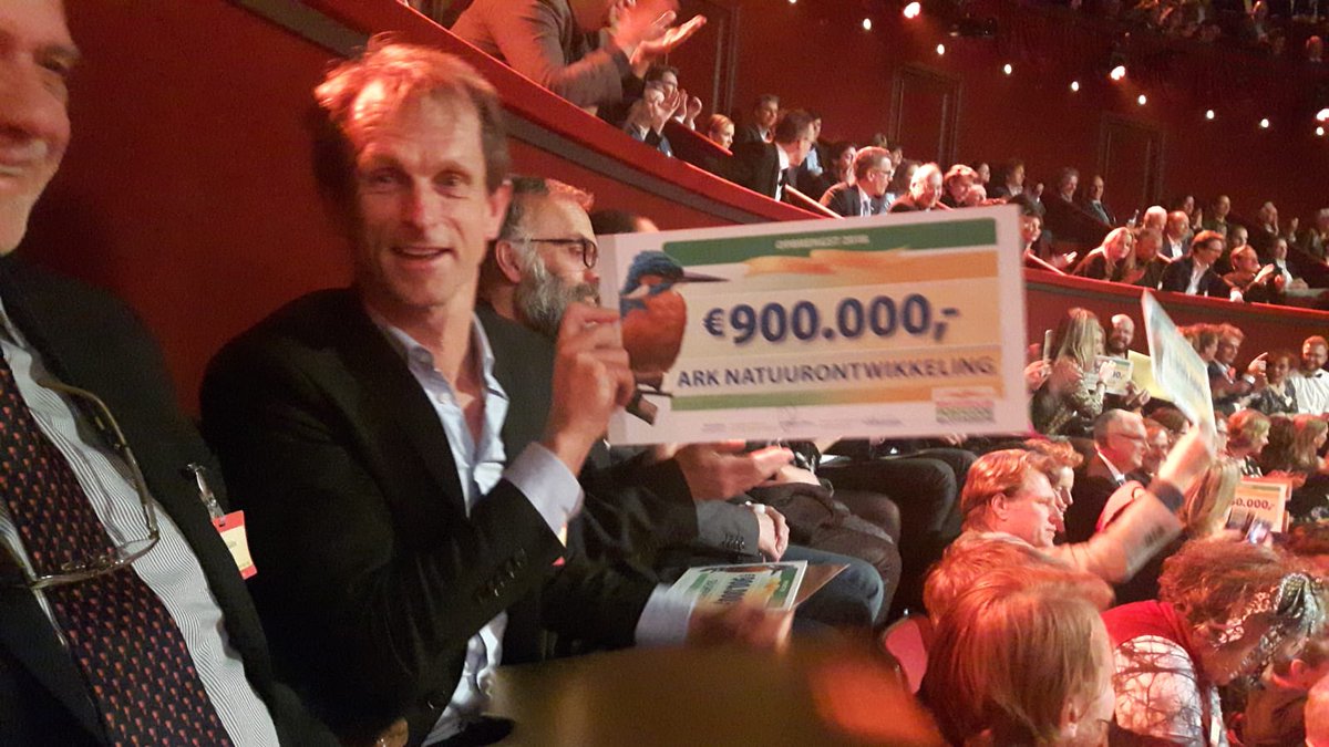 Op het jaarlijkse #goedgeldgala ontving ARK een prachtige bijdrage van 900.000 euro. Dankzij de Nationale Postcode Loterij kunnen ARK en partners blijven werken aan wilde natuur waar mensen en dieren van profiteren. Heel erg veel dank aan de deelnemers van de <a href="/postcodeloterij/">Postcode Loterij</a>!