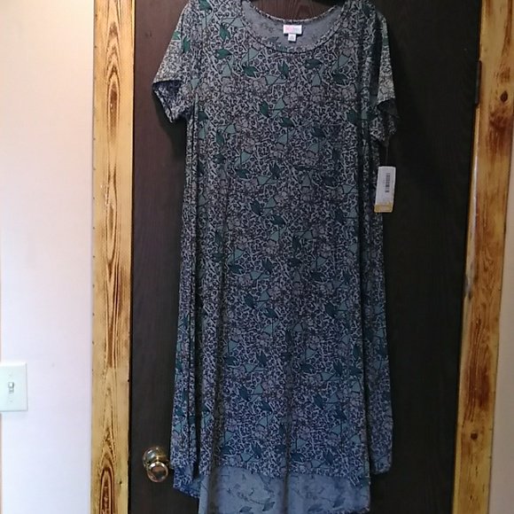 Turquoi's tweet photo. So good I had to share! Check out all the items I'm loving on @Poshmarkapp #poshmark #fashion #style #shopmycloset #lularoe #americaneagleoutfitters #zara: https://t.co/mUJg7gEySP https://t.co/IzkMR32uYV