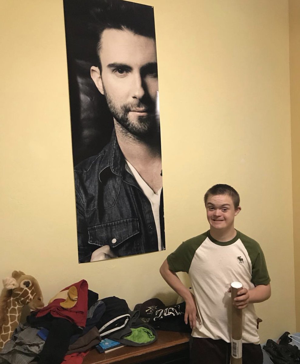 It’s my brothers dream to meet <a href="/adamlevine/">Adam Levine</a>. Can you help make it happen? RT 🙏🏻 <a href="/TheEllenShow/">The Ellen Show</a>