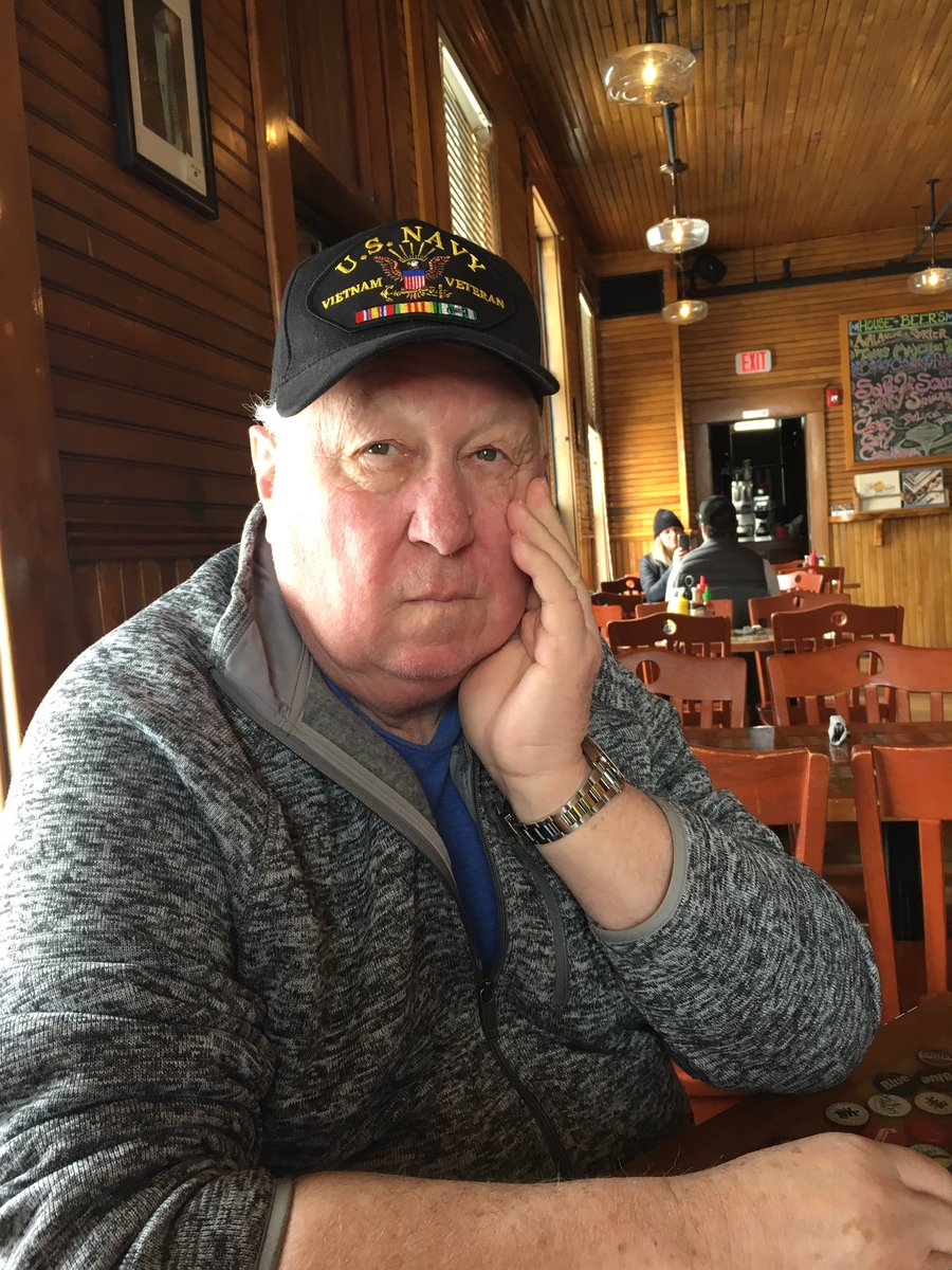philandchris's tweet photo. Enjoying a great lunch at Boyne City. A new find for comfort foods https://t.co/aTpEvk7jFD