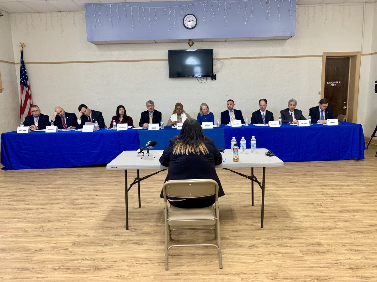 PADemPolicy's tweet photo. @RepMargoDavidso is joined by colleagues from the State House, State Senate, and U.S. Congress to discuss the importance of a #nontoxic #workplace and putting an end to #discrimination and #sexualmisconduct. #hdpc #papolicy https://t.co/tksl1sA9TV