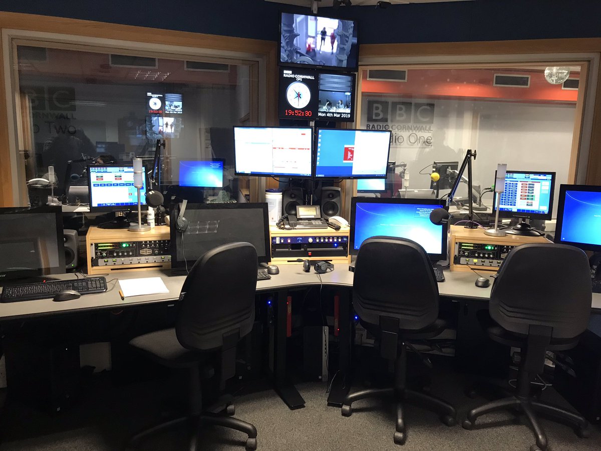 landofthegiants's tweet photo. Tune into @BBCCornwall (or 
@BBCDevon) between 8 and 9 to listen to the Giants battling out our useless knowledge, chatting general band tings and giving a cheeky preview of the single... #fressssh https://t.co/YMUb13ZlEB