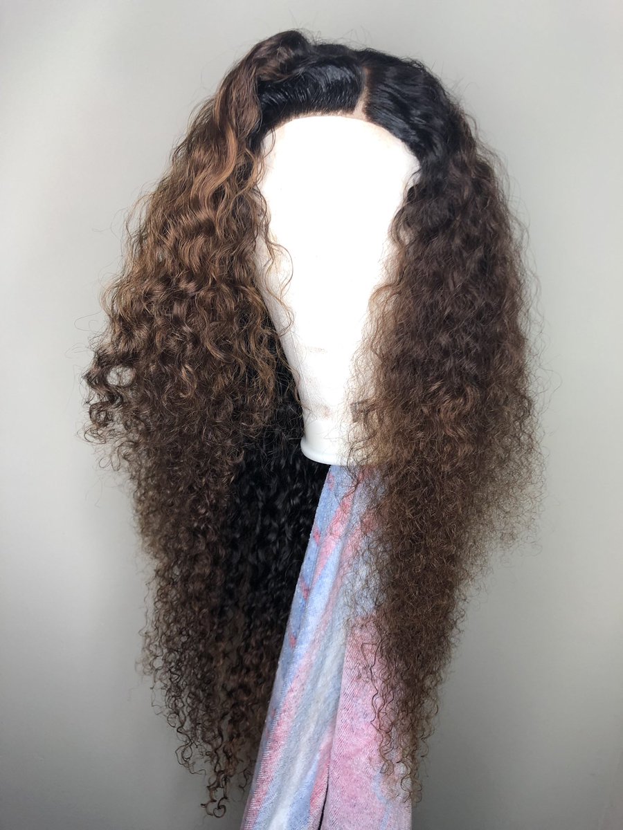 napturallyNae's tweet photo. ✨CLIENT SPECIAL! ✨ 

Before &amp; After Affect: 22,24,26 inch kinky curly hair transitioned from Jet Black to the colors: Dark Brown and Golden Blonde. This wig is not for sale, it is for a client. Serious Inquires Only: if you’d like a wig please send me a DM !!😊🥰💛 https://t.co/SEG9R2CW02