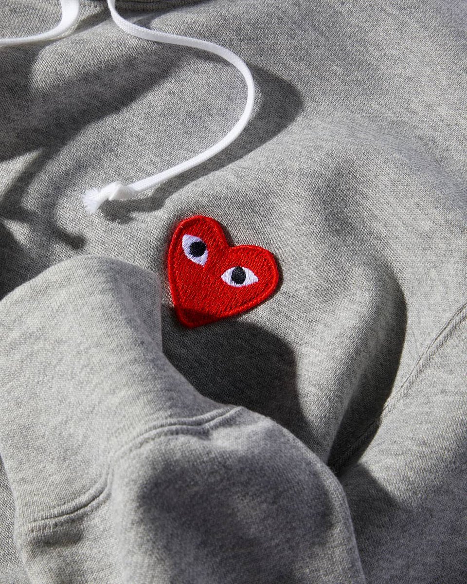 endclothing's tweet photo. Pick up the latest Comms des Garcons PLAY -- online now https://t.co/Vv5qSiloD3 #commePLAY ♥️ https://t.co/7t2YbfPF5P
