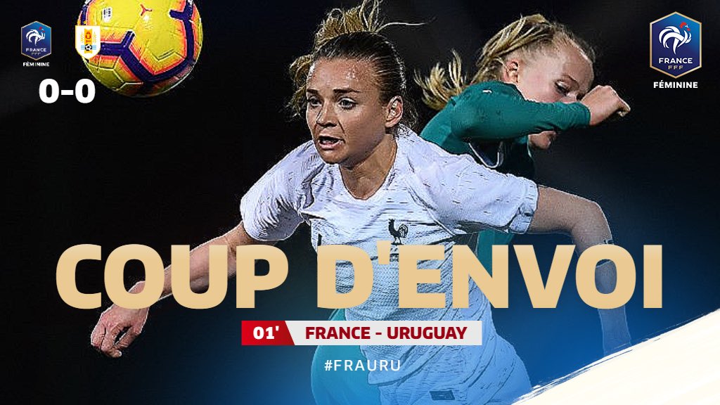 C’est parti ! Coup d’envoi de ce France - Uruguay ! #FRAURU 🇫🇷🇺🇾