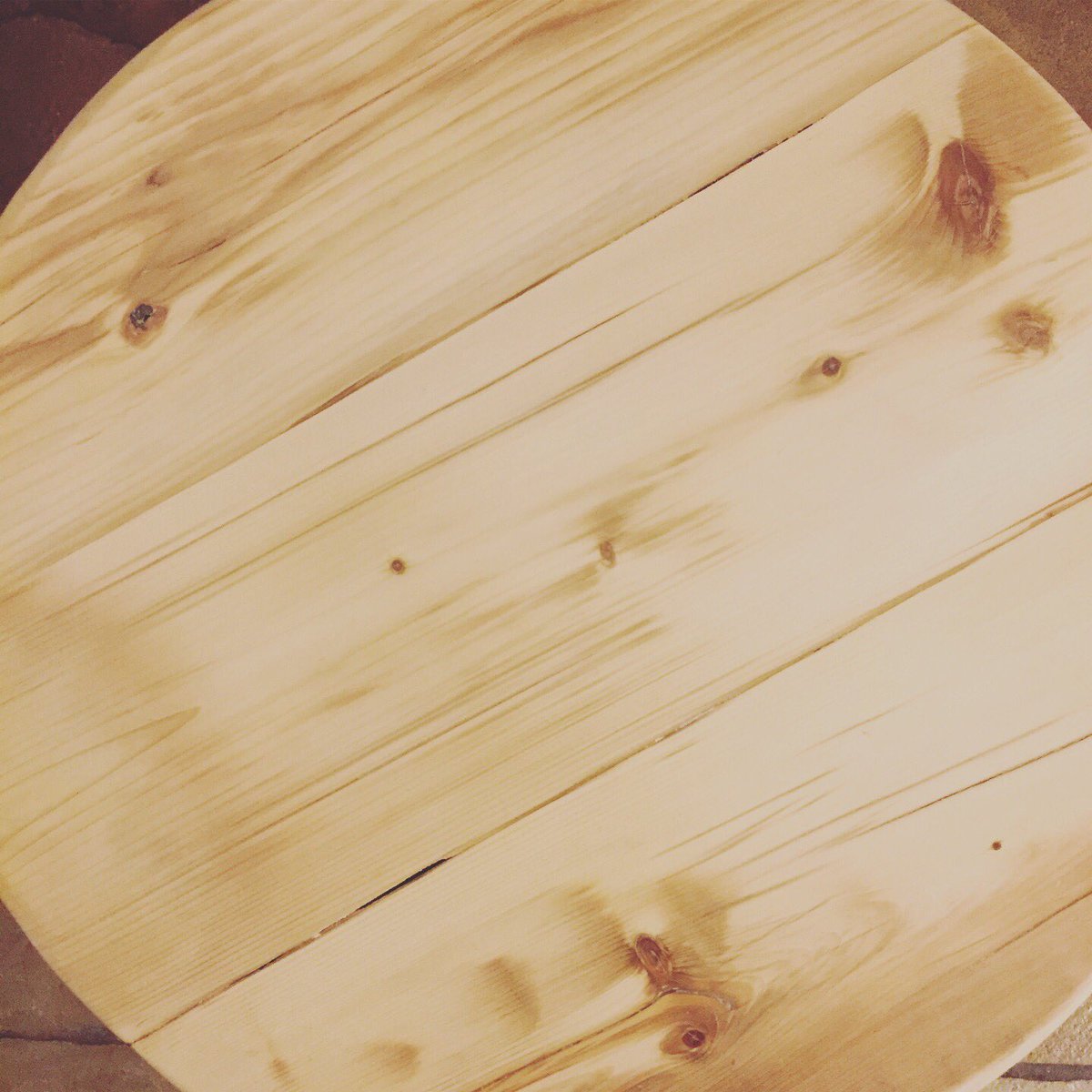 WoodbeCreate's tweet photo. Hairpin leg stools. Reclaimed wood thanks to @CAHornbyLtd 
#salvage #reclaimedwood  #hairpin #sitdown #homedecor https://t.co/Nt7n9a4etL