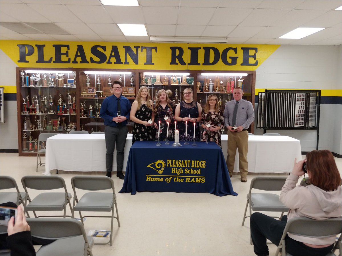 andym1952's tweet image. Pleasant Ridge High School inductees into National Honor Society. Outstanding group of young people. Congratulations! @USD449 #RamPRide