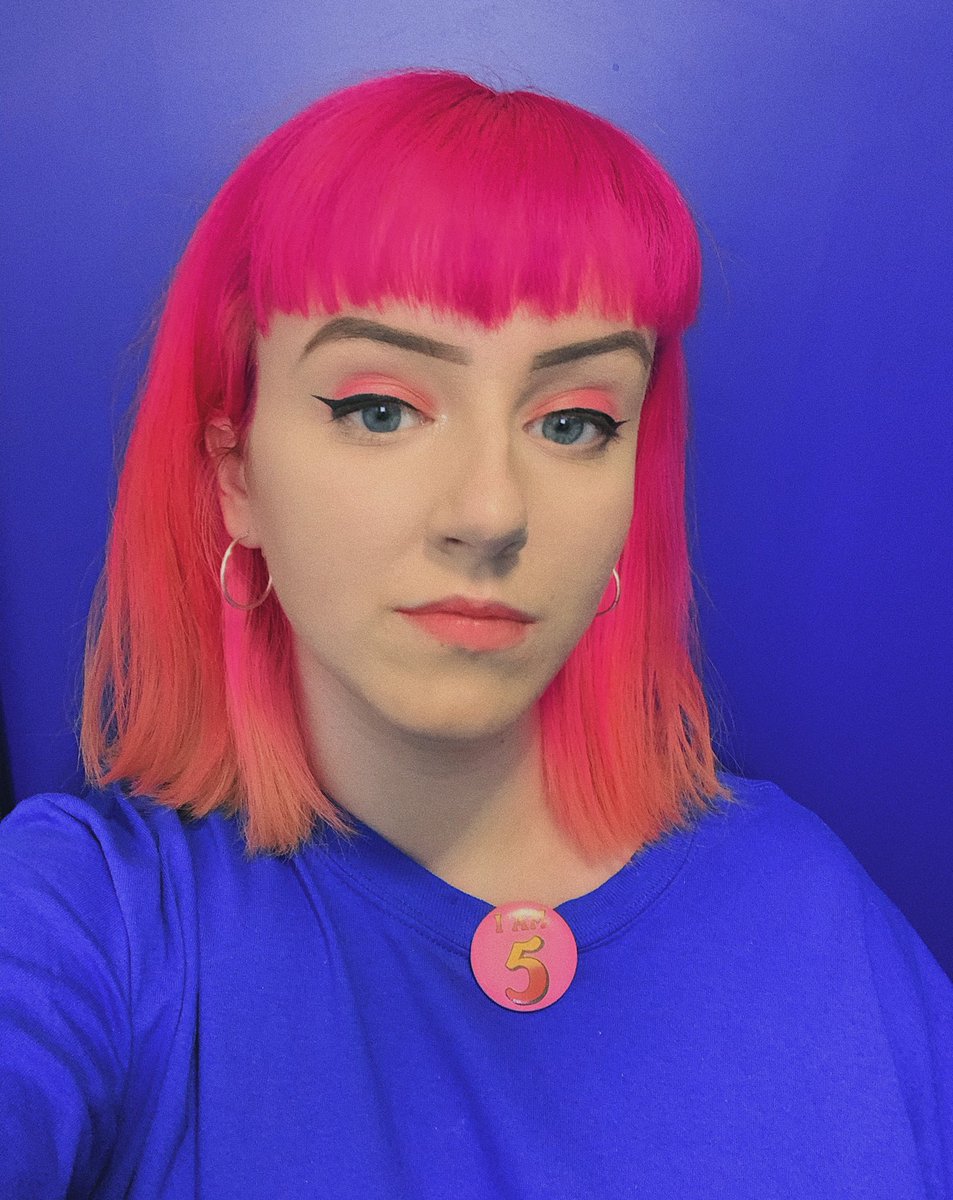 elearor's tweet image. me and @gooddyeyoung share a birthday..... i think it was fated for me to be colourful 🌈