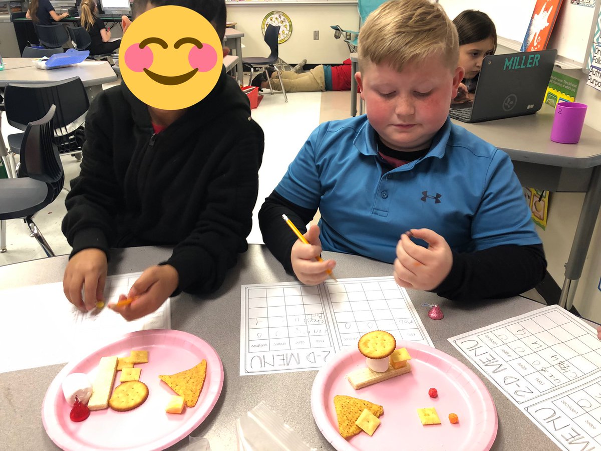 Exploring 2-D and 3-D shapes with food! <a href="/OfficialCISD/">Crandall ISD</a> <a href="/CISDMartin/">Martin Elementary</a>