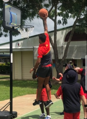 Joseph78770936's tweet photo. The Looby Tunes taking a day off to get back to the community. Highlight of the day was young gun Ah Chee performing a "Statue of Liberty" dunk on a young 8 year old boy #MambaMentality https://t.co/YbbPgxG060