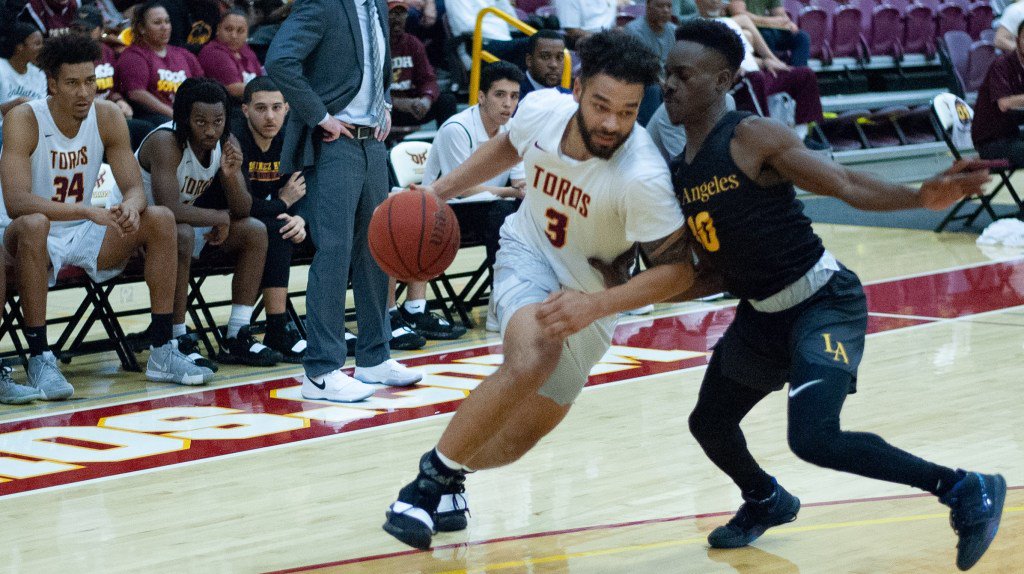 CSUDHBulletin's tweet photo. Playoffs begin Tuesday for Men’s Basketball https://t.co/E0ROeAIlPq https://t.co/2NpOkOuOwI