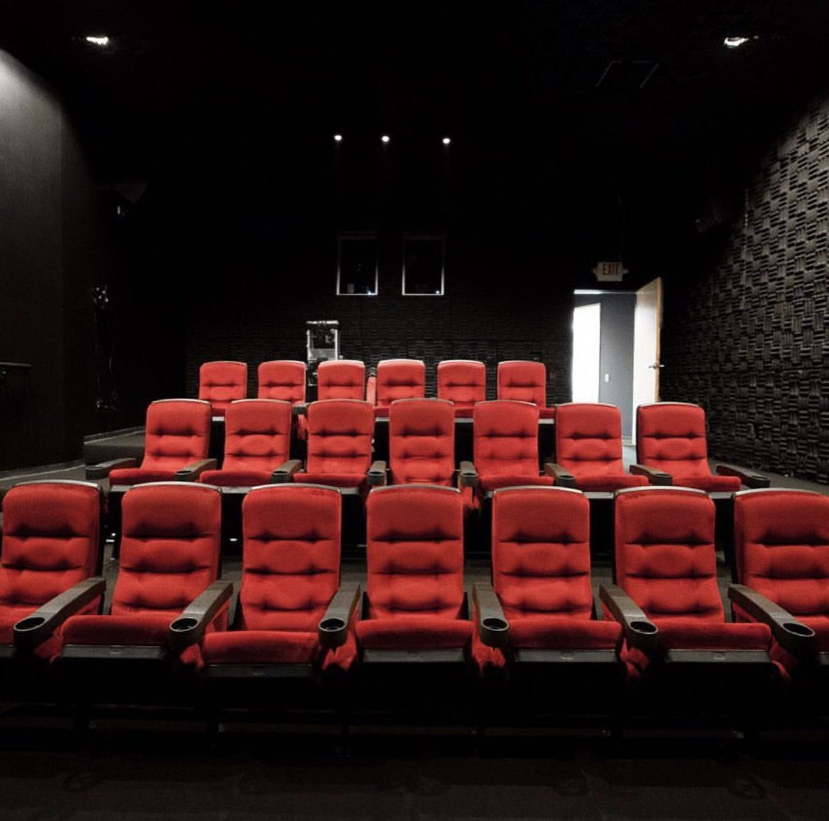BenTimes10's tweet photo. Movie night at @Times10group . What should we watch? #bentimes10 https://t.co/iA4zcYZhvg