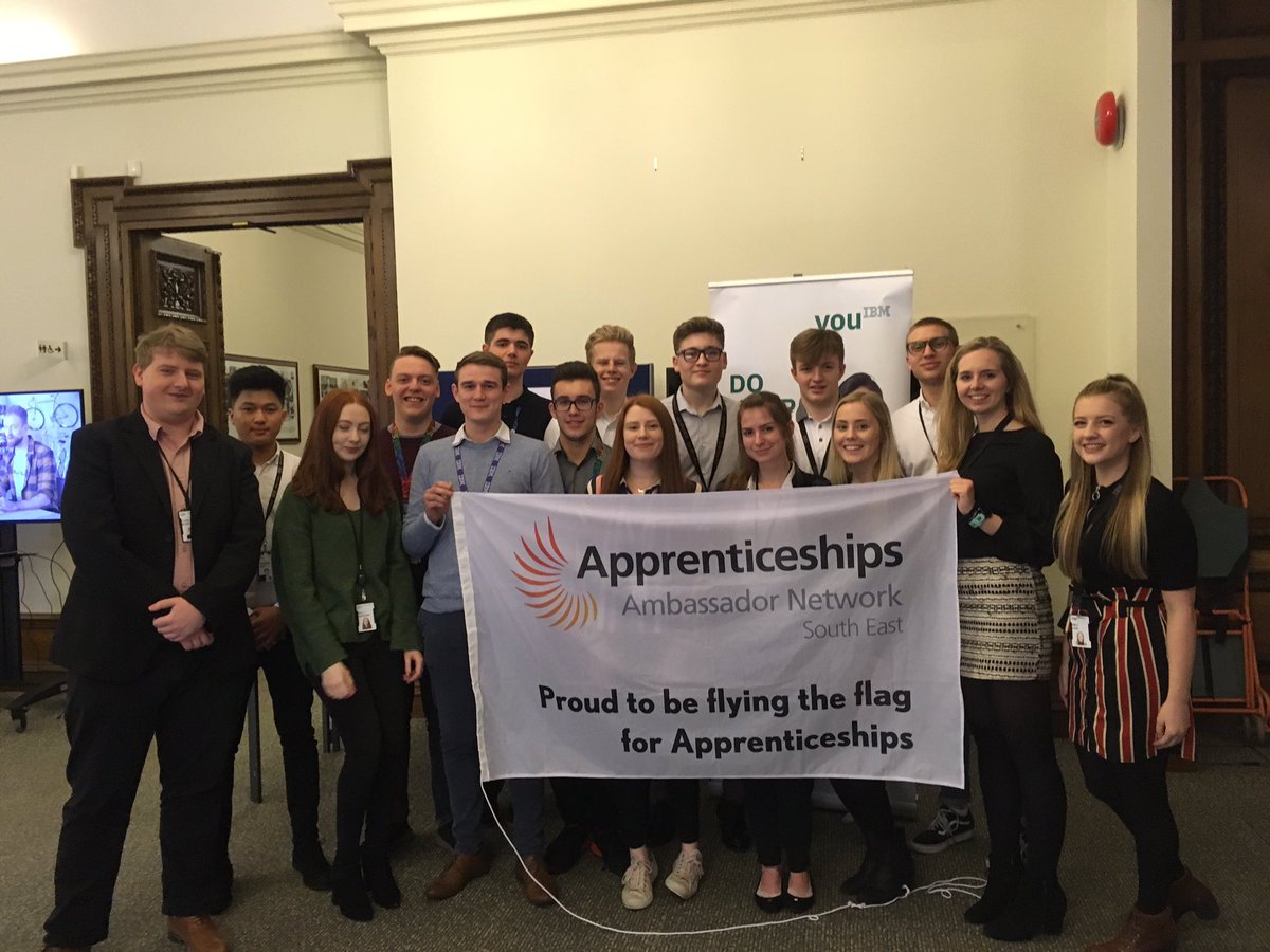 Amazing turn out at #IBMHursley apprenticeship evening with this fantastic bunch of volunteers telling parents and students all about the different school leaver opportunities that we have #toomuchtalking #NAW2019