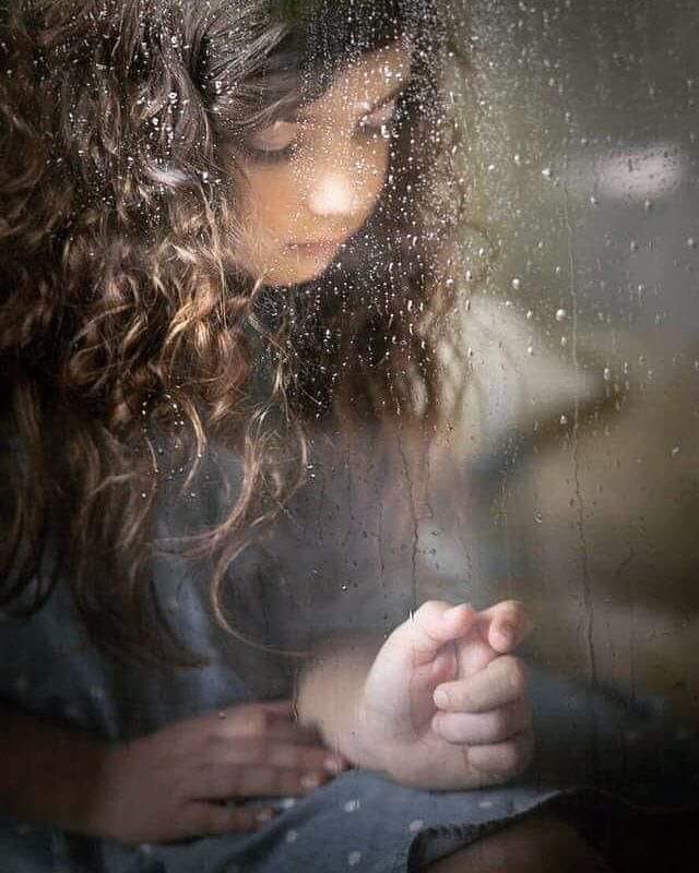 Safa69074's tweet photo. في القلبِ أشياء لا تُحكى ولا تُقال... في القلبِ سربٌ من حكايا وخيال... في القلبِ أُمنيةٌ صغيرة تبقى احتمال..... 

يسعد مساكم مساءكم🌹 https://t.co/AleGnVQb84