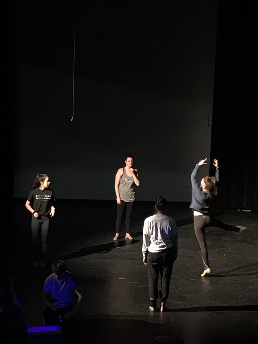 SHS_Orchesis's tweet photo. Kicking off tech week! 👯‍♀️💃🏻😄❤️ https://t.co/0cBwTLVLEO