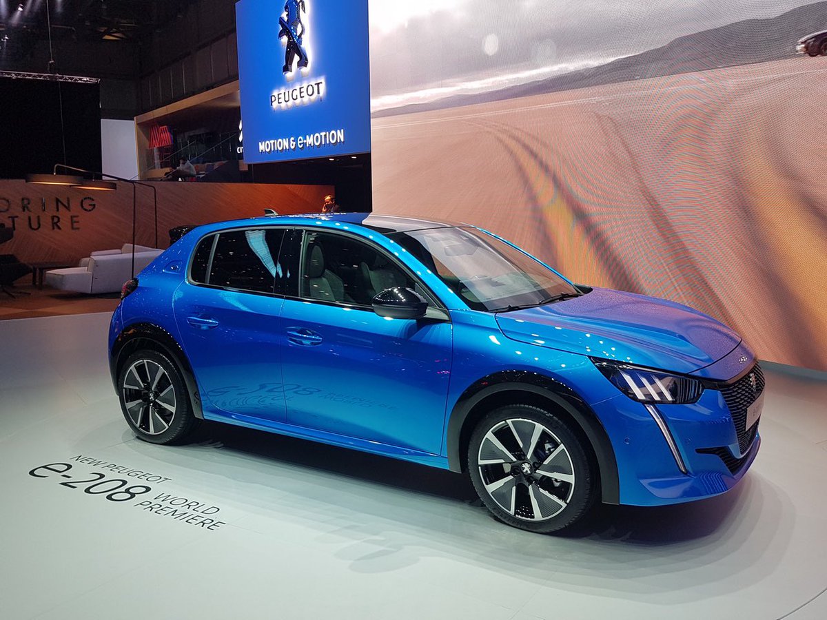 AutomobileActus's tweet photo. #News - Découvrez les 1ères images de la nouvelle #Peugeot208 sur son stand à #Palexpo. 
RDV du 7 au 17 mars 2019 pour la découvrir ! #GIMSSwiss #GIMSSwiss2019 https://t.co/BcXx4yJXI6