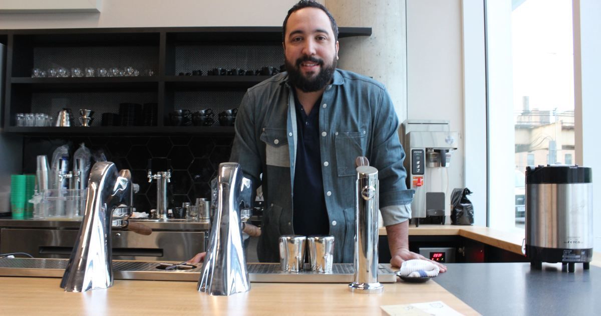 BlockClubCHI's tweet photo. Fulton Market now home to newest Heritage Bicycles &amp; Coffee. Here’s a look inside https://t.co/NamsBmxG6y https://t.co/SbptQnaA14