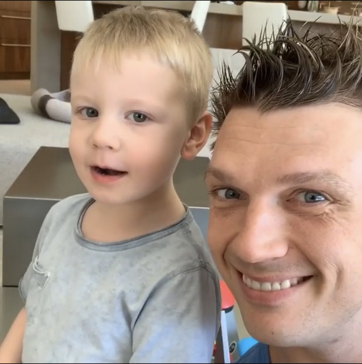 CiapCarter's tweet photo. Tell me, is there something sweeter? 🥰 @nickcarter https://t.co/ZRNsLEhhcy
