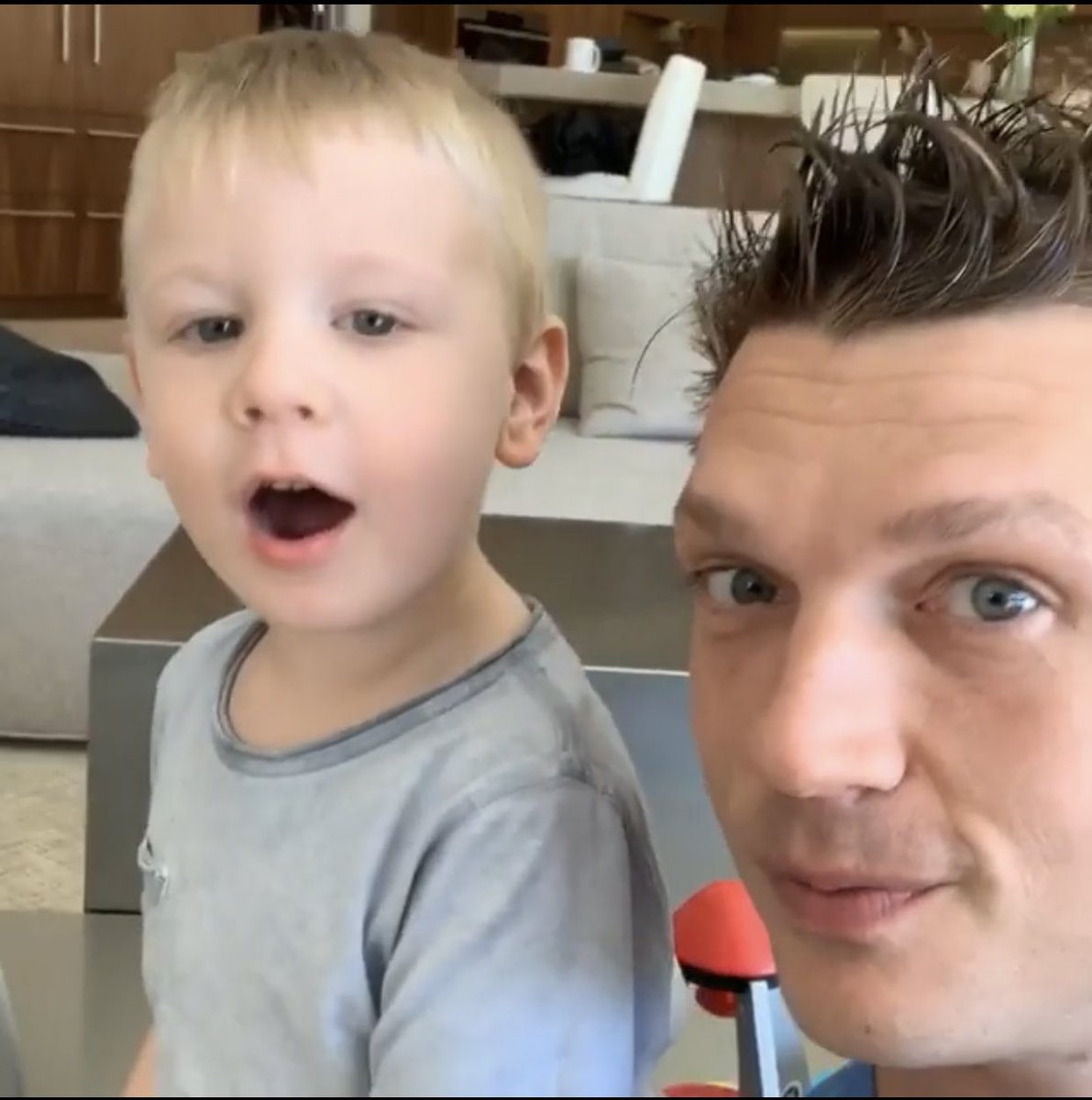 CiapCarter's tweet photo. Tell me, is there something sweeter? 🥰 @nickcarter https://t.co/ZRNsLEhhcy