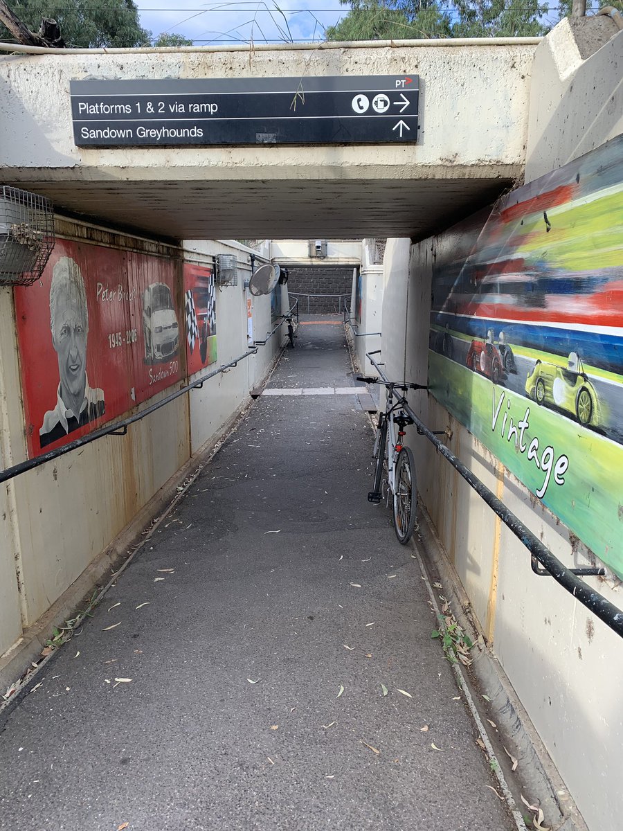 OneFringe's tweet photo. Could inadequate, uncovered, hidden and unsecure bike parking at Sandown Park Station be the reason that so few people ride? Time for a #Parkiteer cage? #SuperTuesday @bicycle_network https://t.co/E7QbPZIuUm
