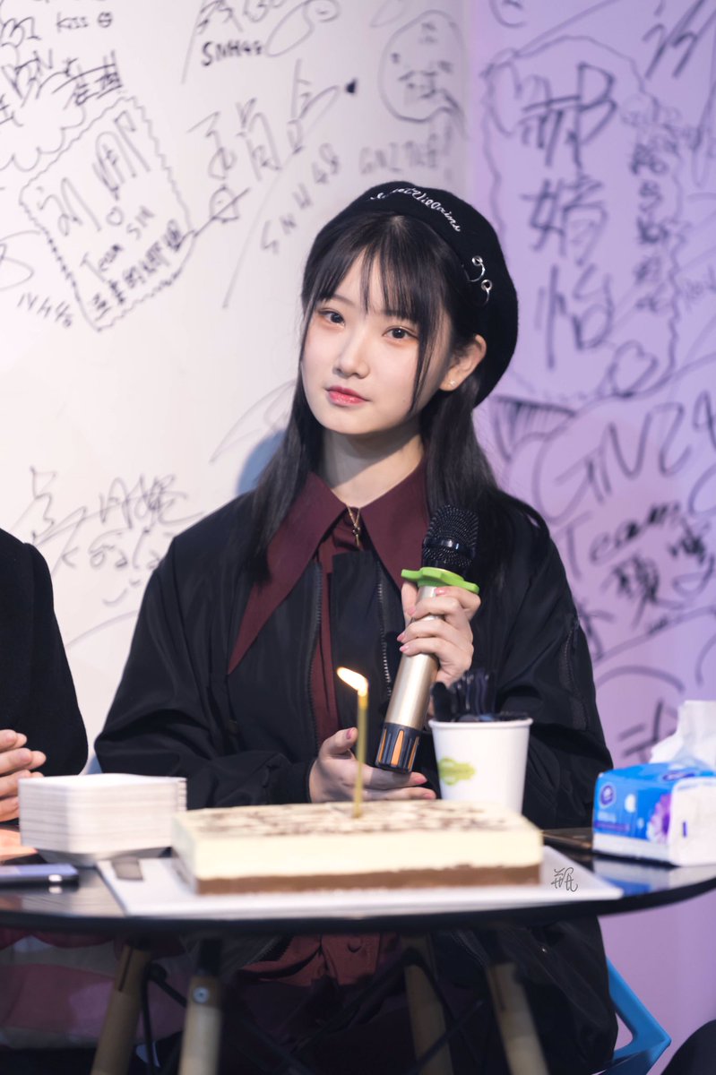 gnz48archive's tweet photo. — xiao wenling 💛 NIII队*:･ﾟ
     ↳ #肖文铃 #GNZ48 https://t.co/sQe5d1ix8t