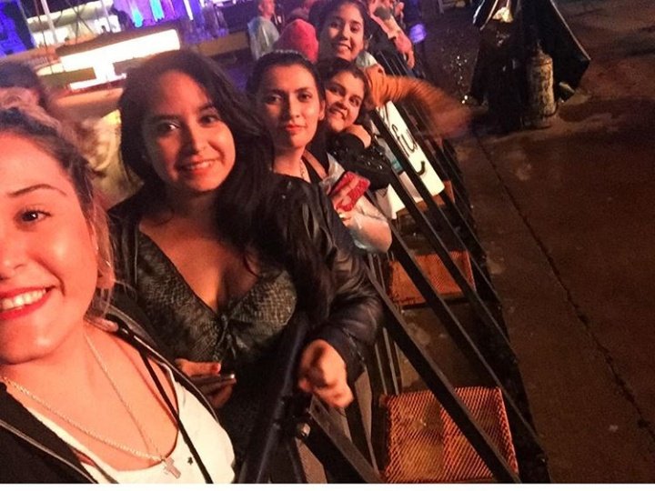 NooeGallardo's tweet photo. @Los40ar @AxelOficial Queremos ir al Gran Rex! #AxelEnLOS40 @FloorCabello @solgomez95 @Sabrina54449394 https://t.co/JSOesp1lG9