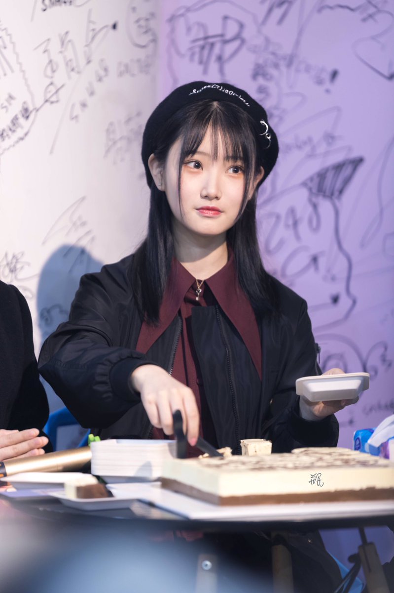 gnz48archive's tweet photo. — xiao wenling 💛 NIII队*:･ﾟ
     ↳ #肖文铃 #GNZ48 https://t.co/DC5Dlc6d3p