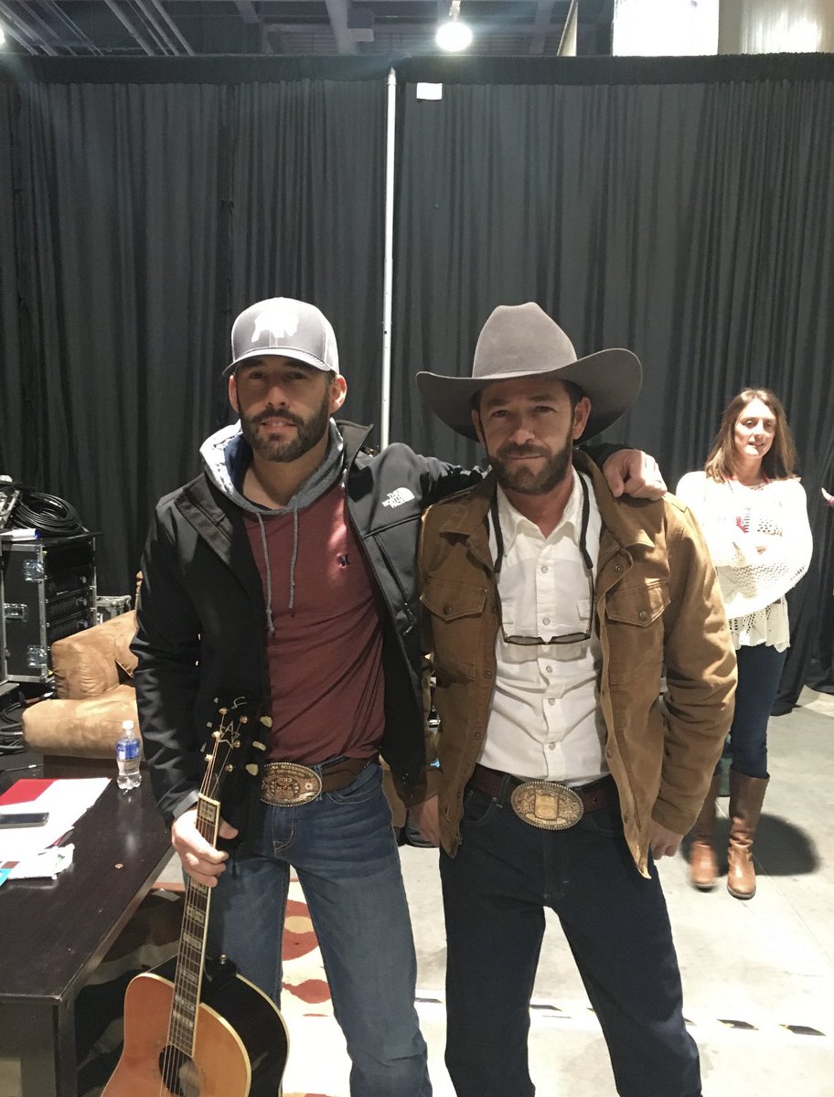 aaron_watson's tweet photo. To us you’ll always be Lane...God bless ya Luke. I’m honored to have gotten to meet you and all you did for the Frost family and rodeo https://t.co/YkLpKbqgbx