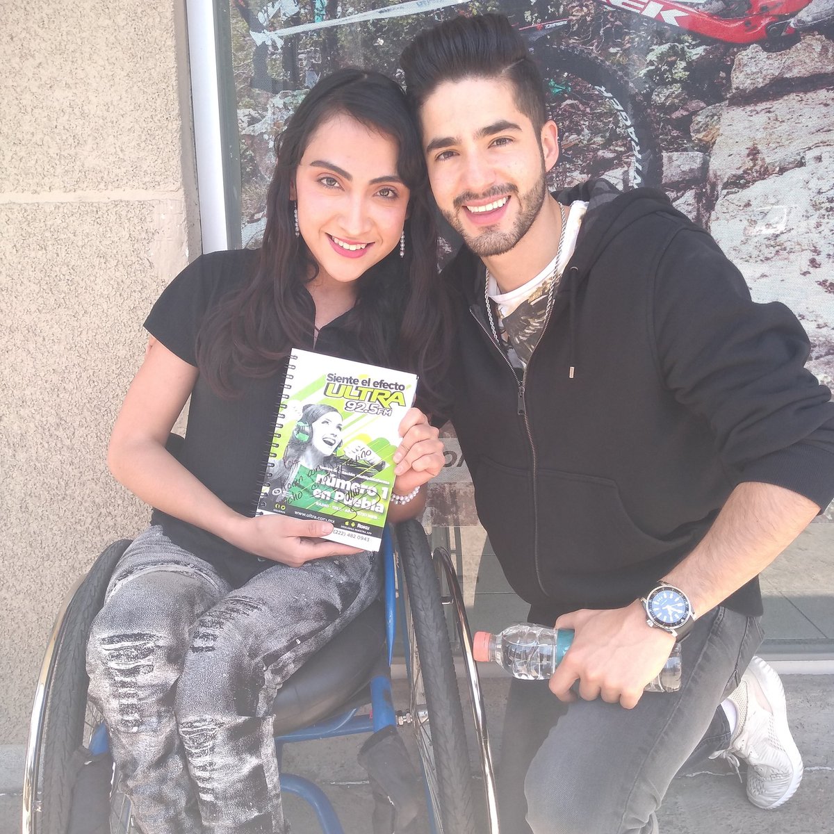 SoyPanditaOf's tweet photo. #NoTeMiento que #NoTeCambiaria por qué tú eres #UnoEnUnMillon, #Perdoname por porque #NuncaNunca te dejaré de apoyar #NoDejes de ser como eres! @Jaryoficial @UltraRadioPue !!❤️😍🤩
Pd. borré por error el Twitt anterior! 😭😭😭 https://t.co/PYzIE7TUX8