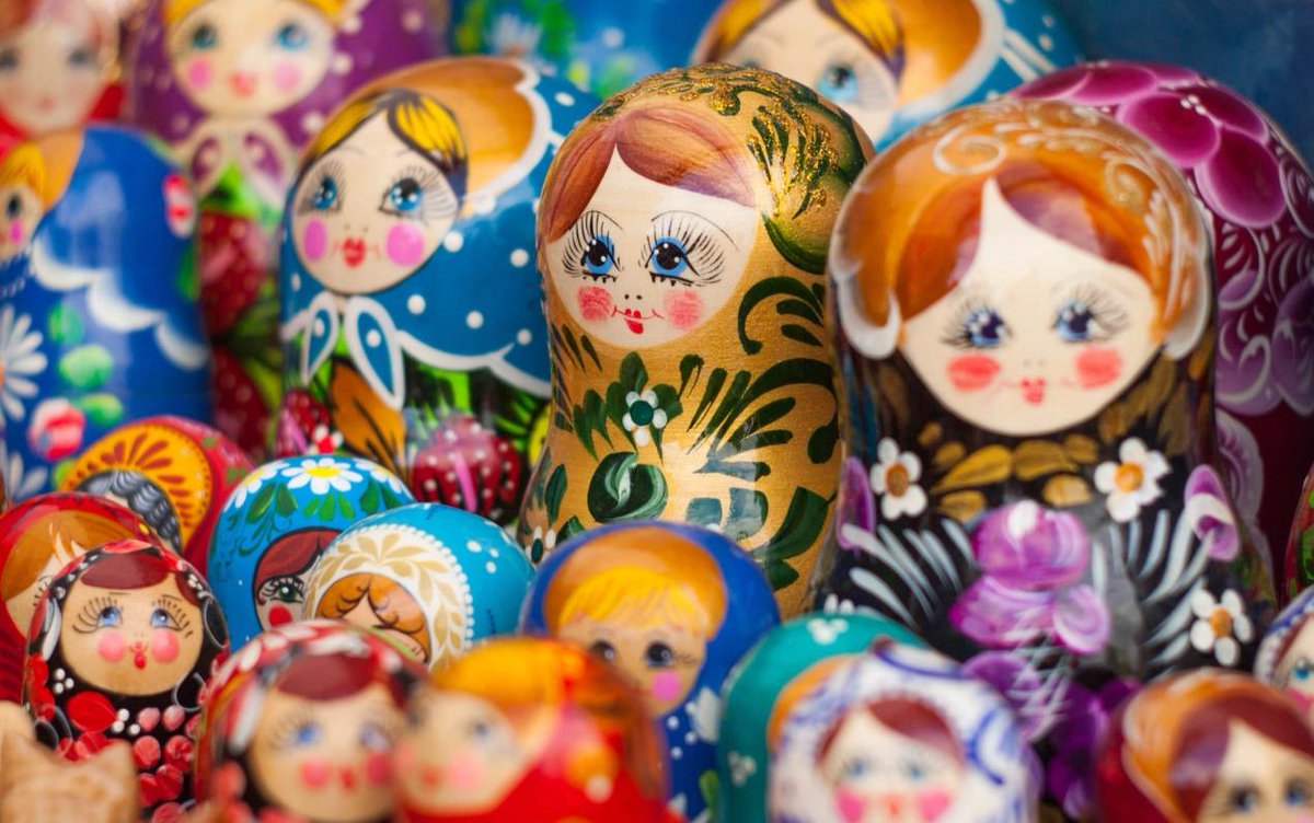 駐日ロシア連邦大使館 V Tvittere ロシアと日本繋ぐマトリョーシカの神話 正真正銘のロシアのお土産 実は 人形の中にさらに小さい 人形が入っている 入れ子式の愉快なおもちゃは日本人が思いつきました 日本の マトリョーシカ には 七福神 と フクルマ 福