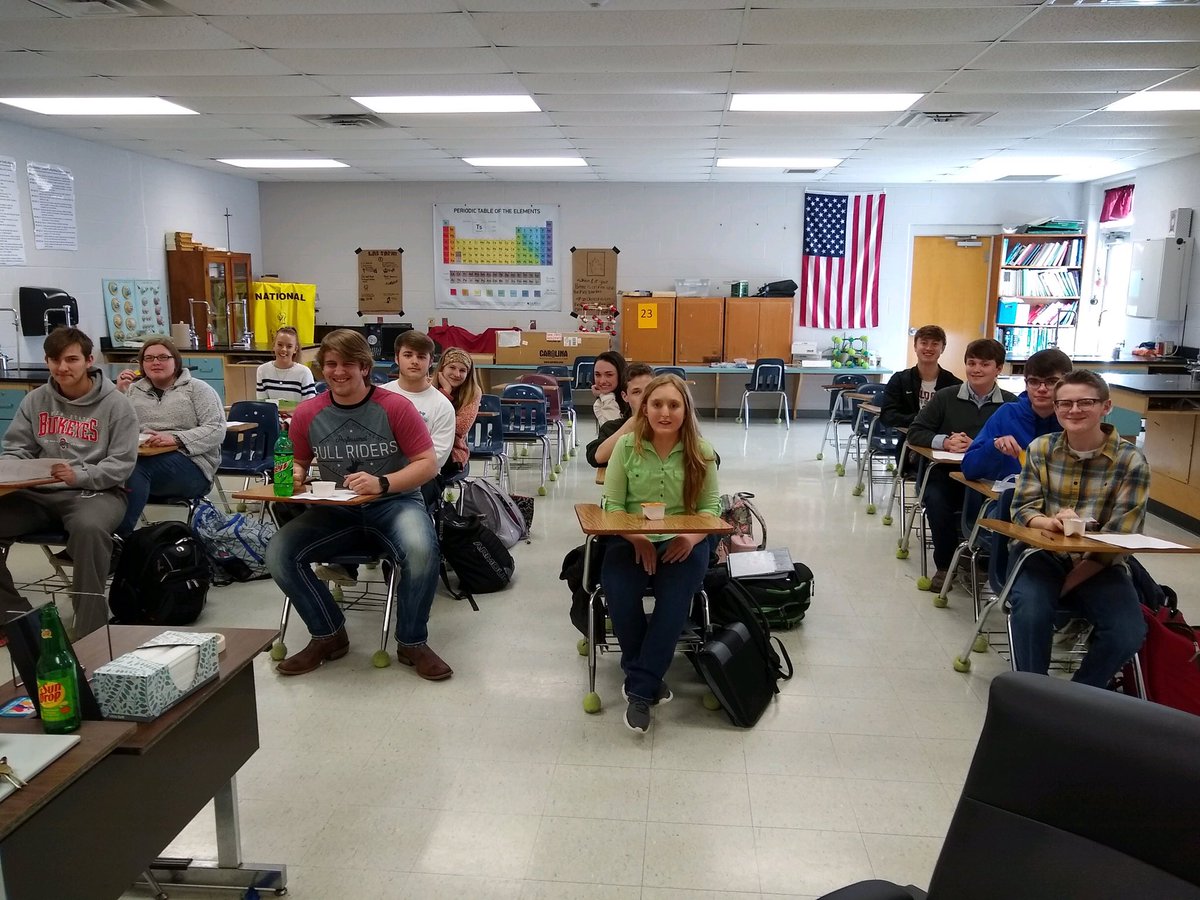 CornersvilleHS's tweet photo. After School ACT Prep for these juniors! #bulldogproject21 https://t.co/LT2waMJEh8