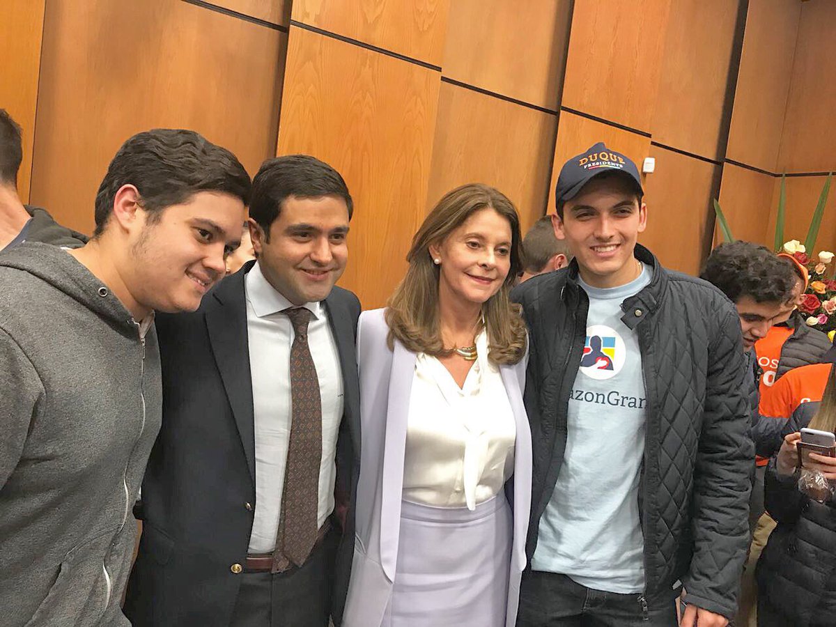 Davidcandamiles's tweet image. Los jóvenes nos estamos #empoderando para luchar y servirle a un país en busca de una renovación política; demostremos que juntos podemos tomar decisiones para una mejor localidad, ciudad y país .
#BogotáEsJuventudCD @CeDemocratico