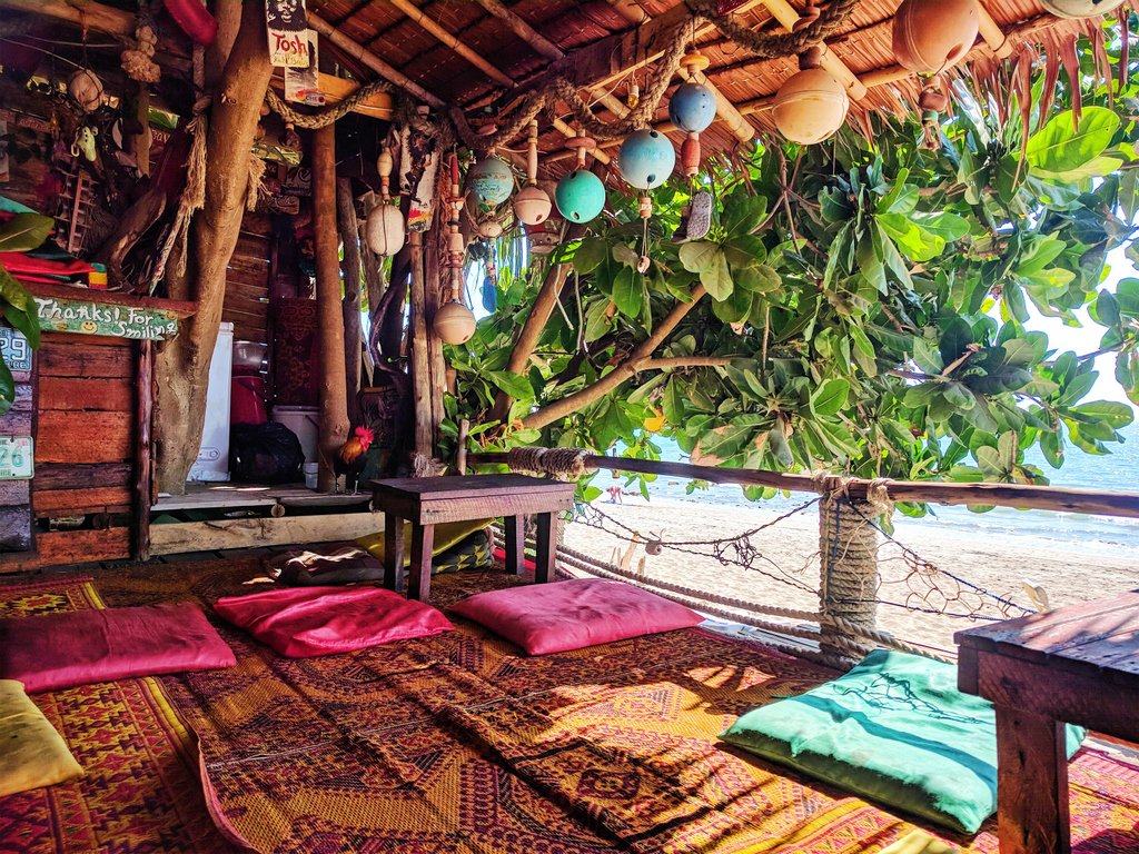 hackerparadise's tweet image. Travel/Remote work hack from us to you! When giving meeting or call time options, always convert into the other person's time zone so there's no miscommunication or extra work on their part. You can even use an extension like @FIOapp. #RemoteHack #motivationmonday