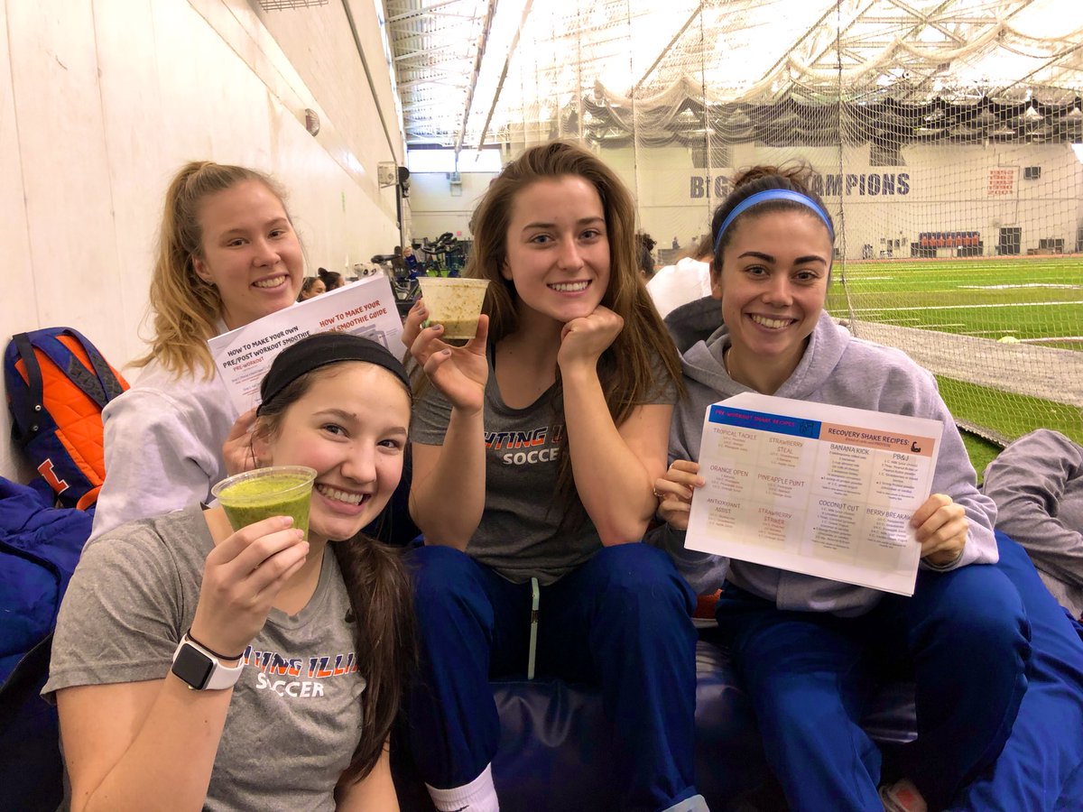IlliniSoccer's tweet photo. We had some delicious pre-practice smoothies today thanks to @IlliniFuel! 

#Illini https://t.co/jiXk7bPgXF