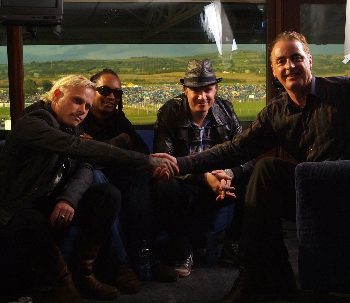 davefanning's tweet image. Some fun interviews down through the years. A gas man. Very sad news. RIP

#KeithFlint #TheProdigy