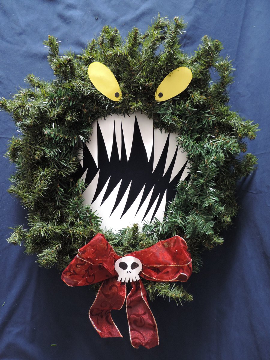 AbsoluteMindPr1's tweet photo. A Nightmare Before Christmas Wreath
#PropConstruction #ANightmareBeforeChristmas #JackSkellington #Sally #HalloweenTown #TimBurton #Prop #Halloween #Christmas https://t.co/M8zeN6XGGT