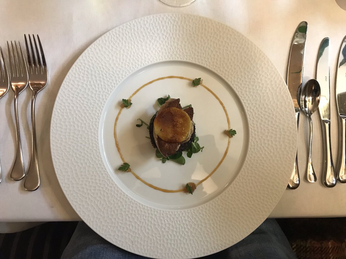 LeviVolansky's tweet photo. Excellent food and staff! Thank you @andrewpern @TheStaratHarome @stephen422smith @evapoppa #tastingmenu #YorkshireVintners https://t.co/qb9zA6UmXc