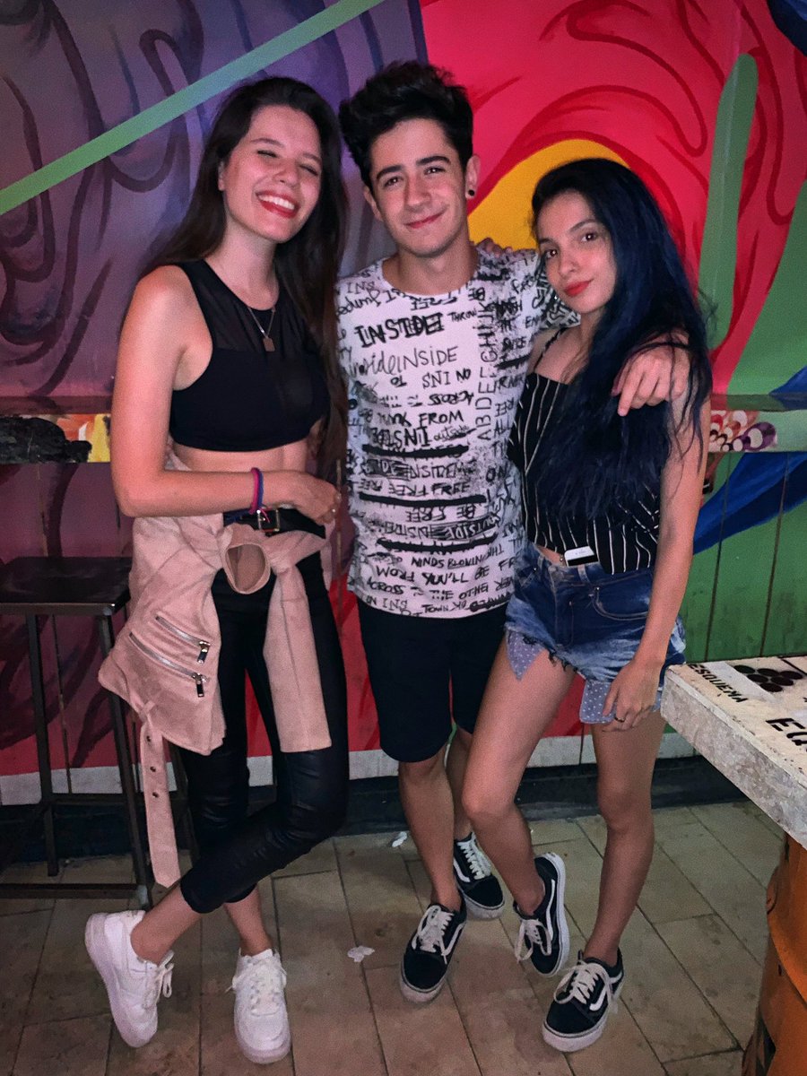 kevsho9's tweet image. existe una youtuber más bajita que yo, aquí las pruebas