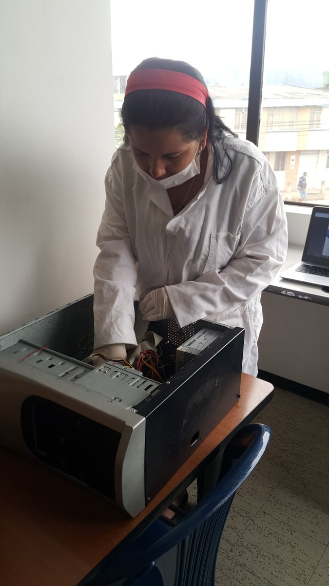 yeseniaknon's tweet photo. #VidaUniversitaria #EnsamblePC2019 @Alex_AparicioR @ClaudioCamiloG1 @RedEUNAD_ @johnfmontes @JaimeLeal_ @UNAD_ZCBOY @UnadChiquinqui1 https://t.co/n7z52yzt0H
